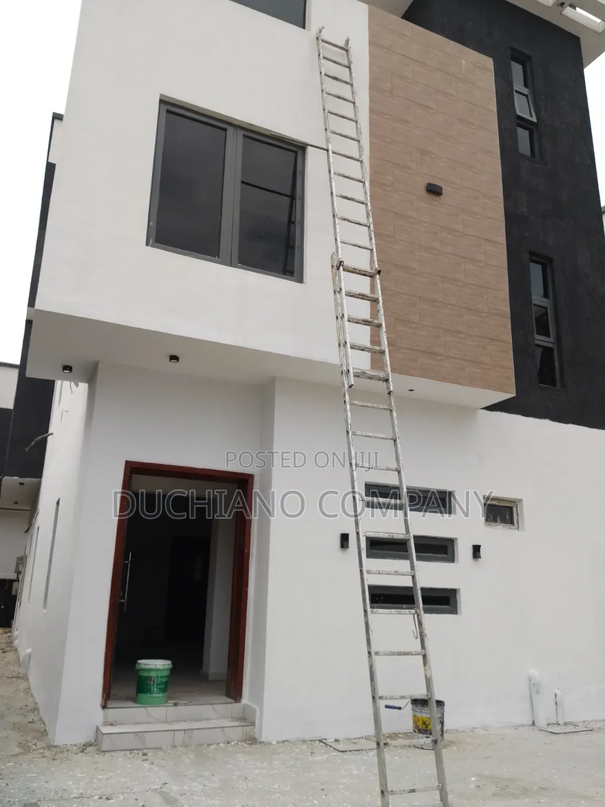 5bdrm Duplex in Phase 2 for sale
