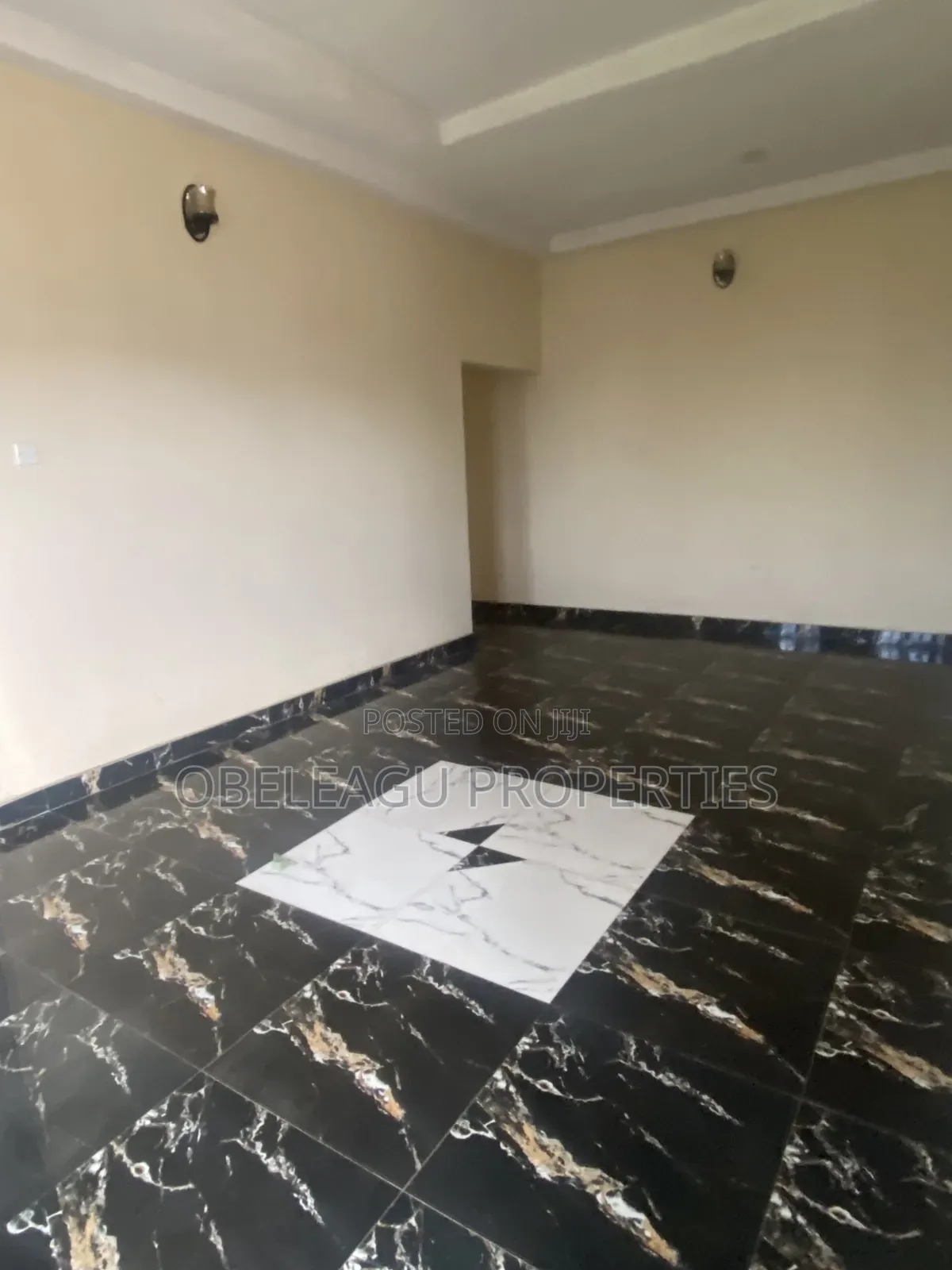 2bdrm Block of Flats in Golden Estate, Apple Junction for rent