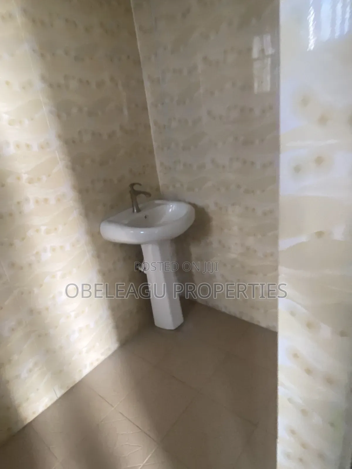 2bdrm Block of Flats in Golden Estate, Apple Junction for rent
