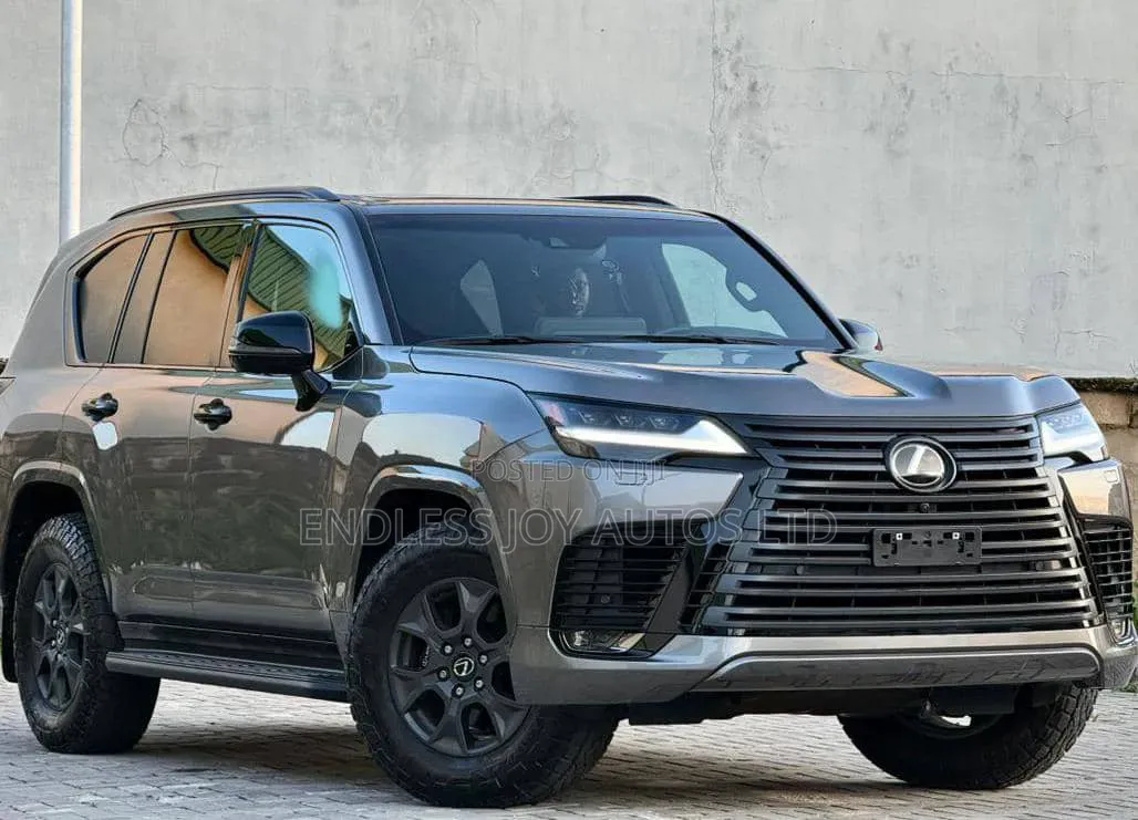 Lexus LX 600 2025 Gray