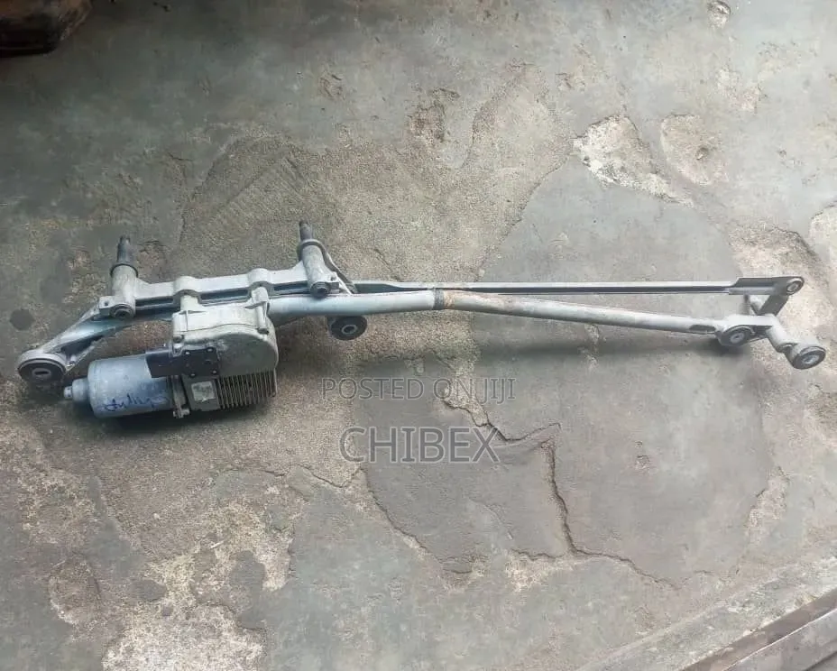Engine Wiper Audi Q7 2008/2013