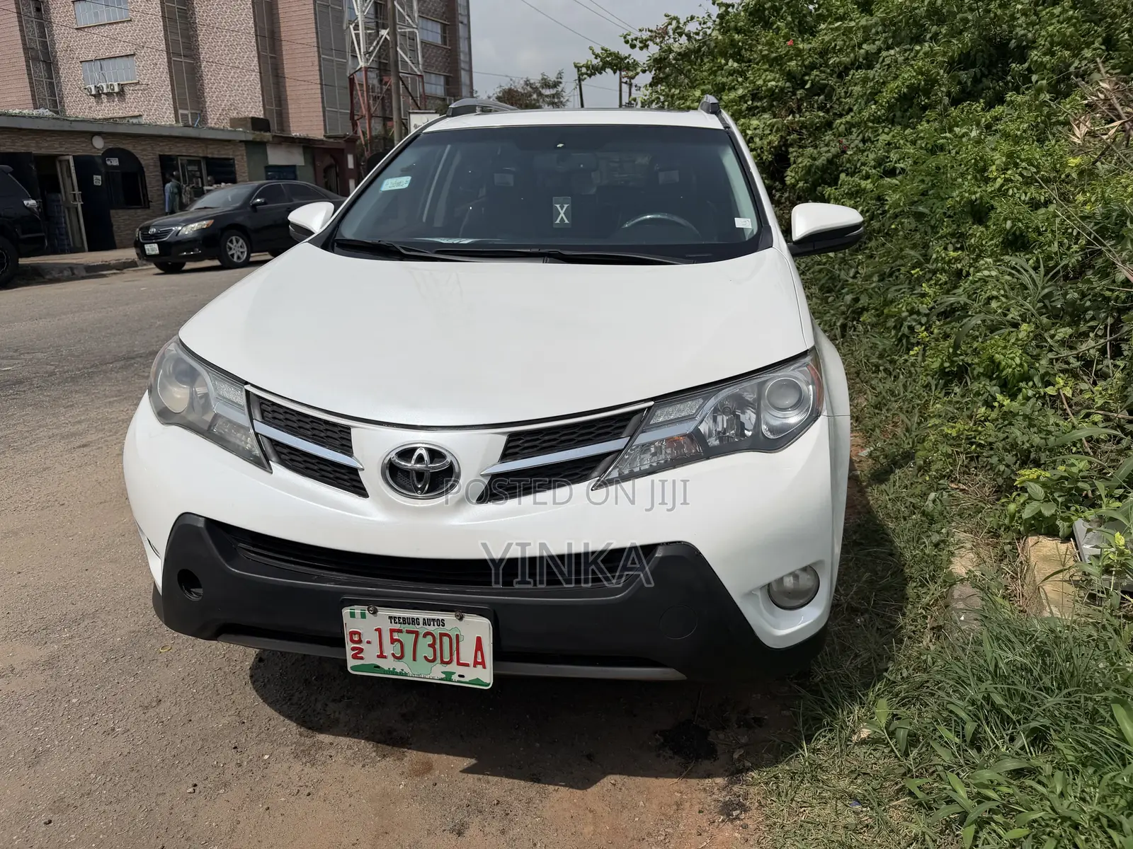 Toyota RAV4 Limited AWD (2.5L 4cyl 6A) 2013 White