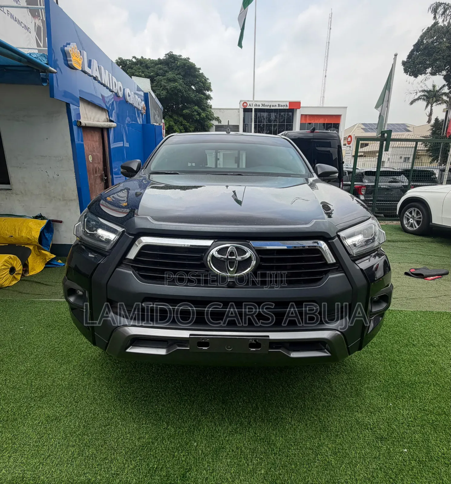 Toyota Hilux 2025 Black