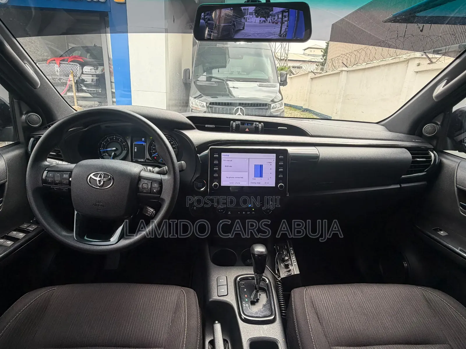 Toyota Hilux 2025 Black