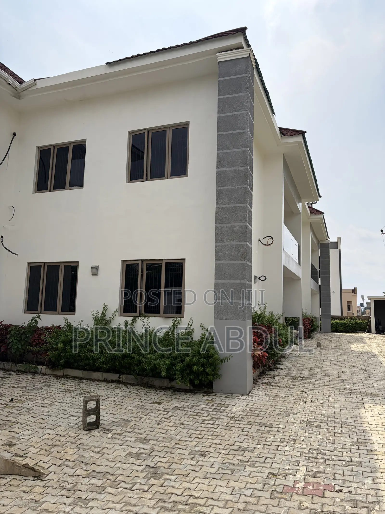 Furnished 20bdrm Mansion in Life Camp for sale