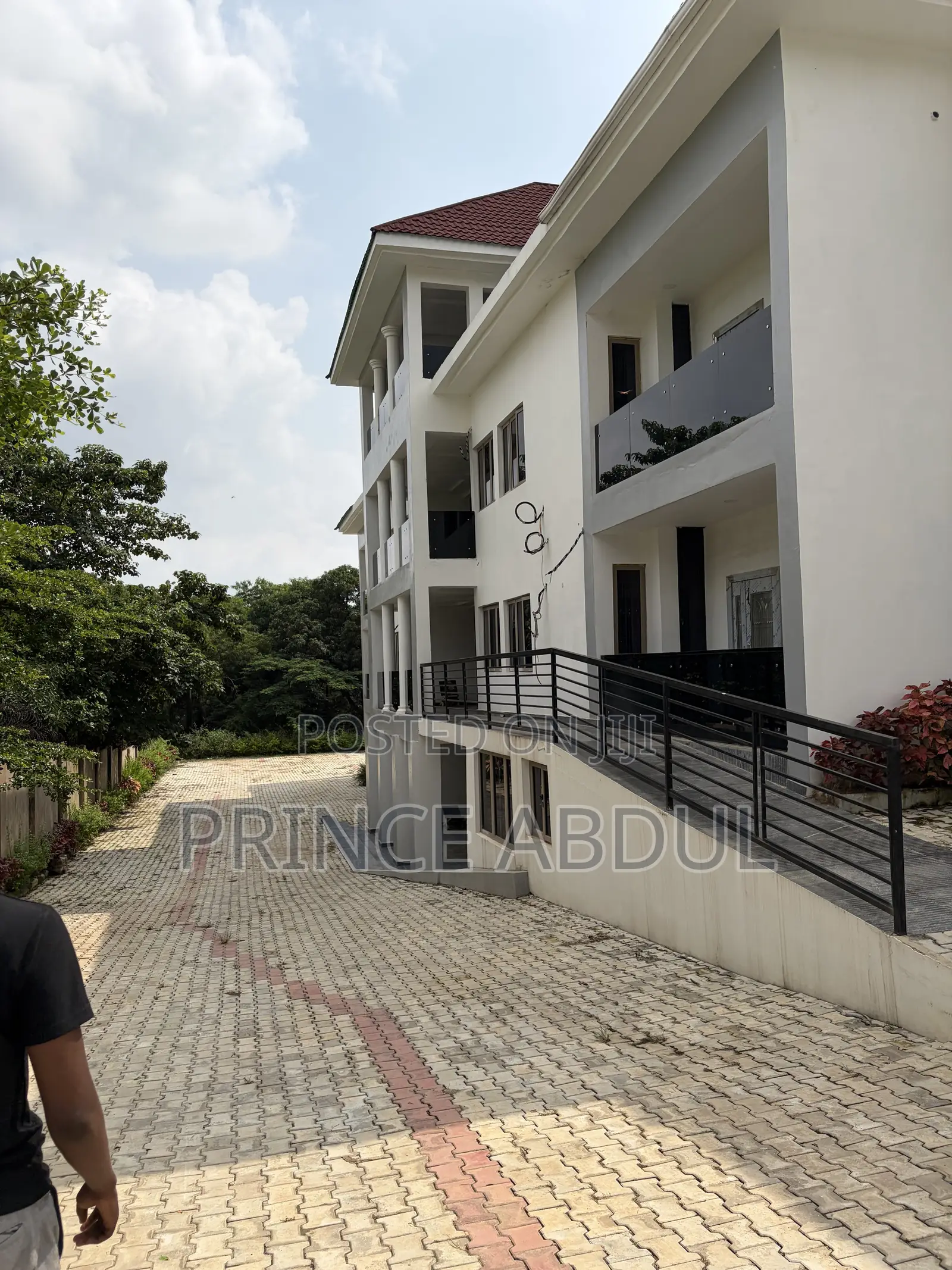 Furnished 20bdrm Mansion in Life Camp for sale
