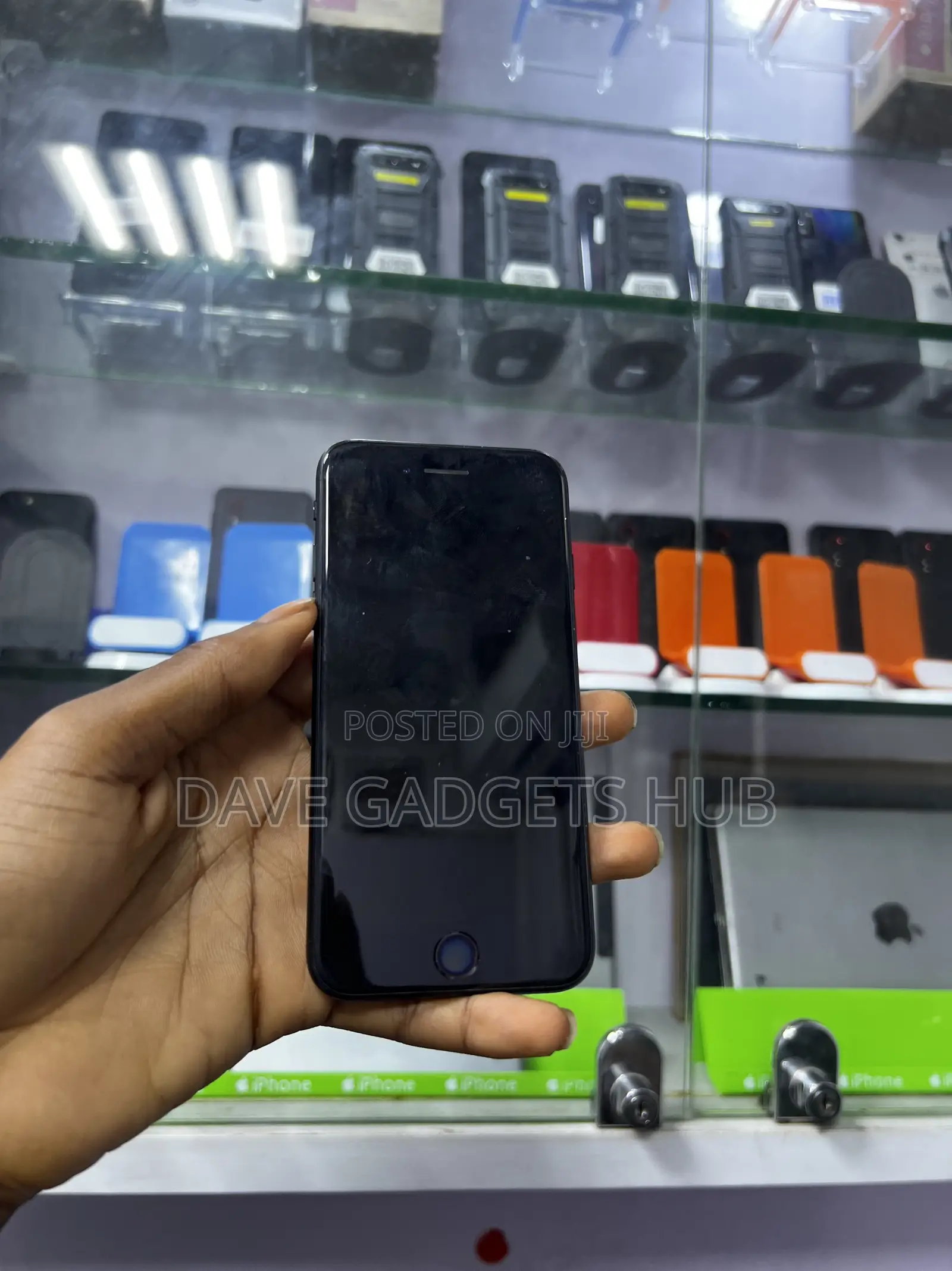Apple iPhone SE (2020) 64 GB Black