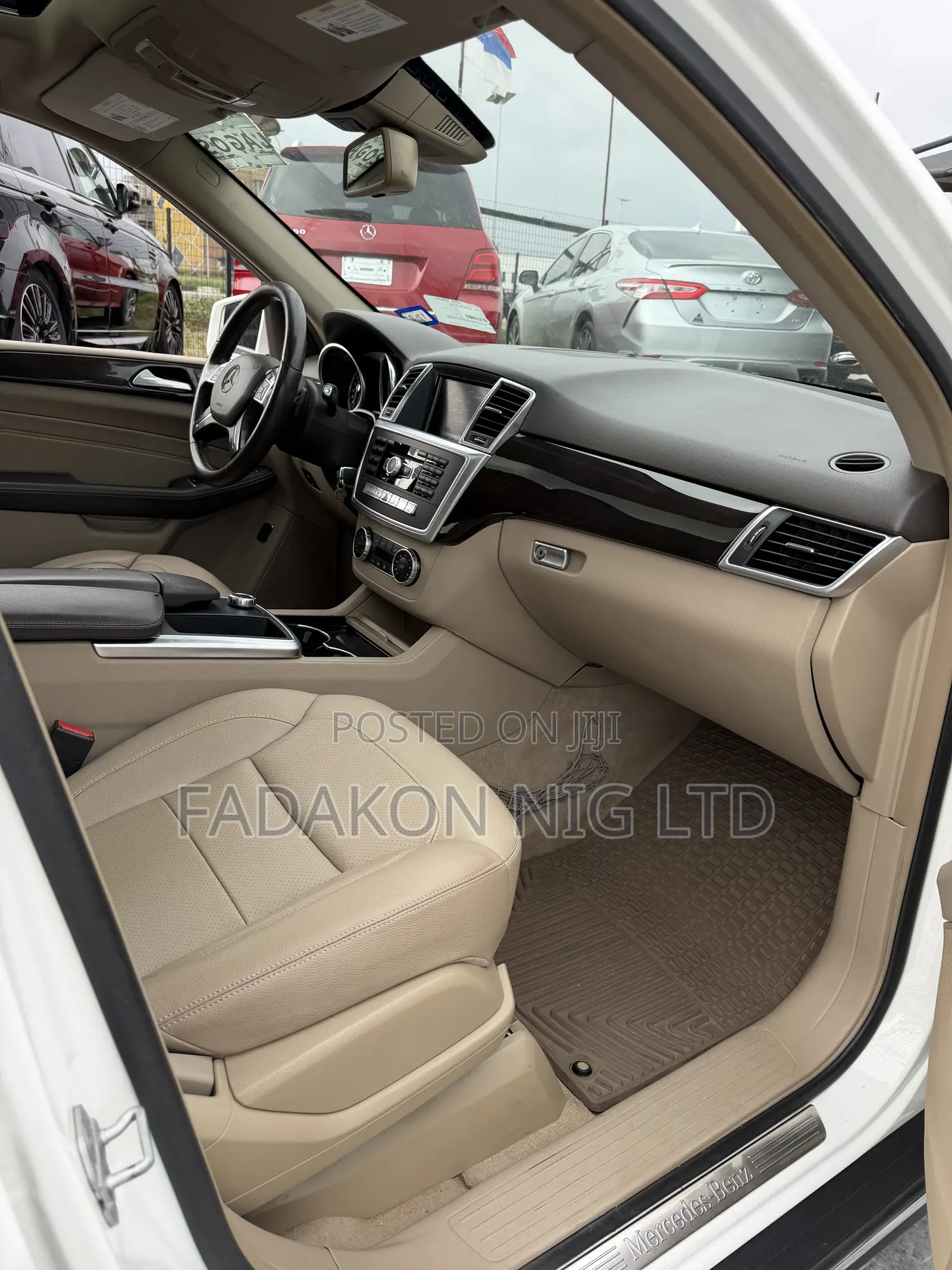 Mercedes-Benz M Class ML350 4MATIC 4dr SUV AWD (3.5L 6cyl 7A) 2014 White