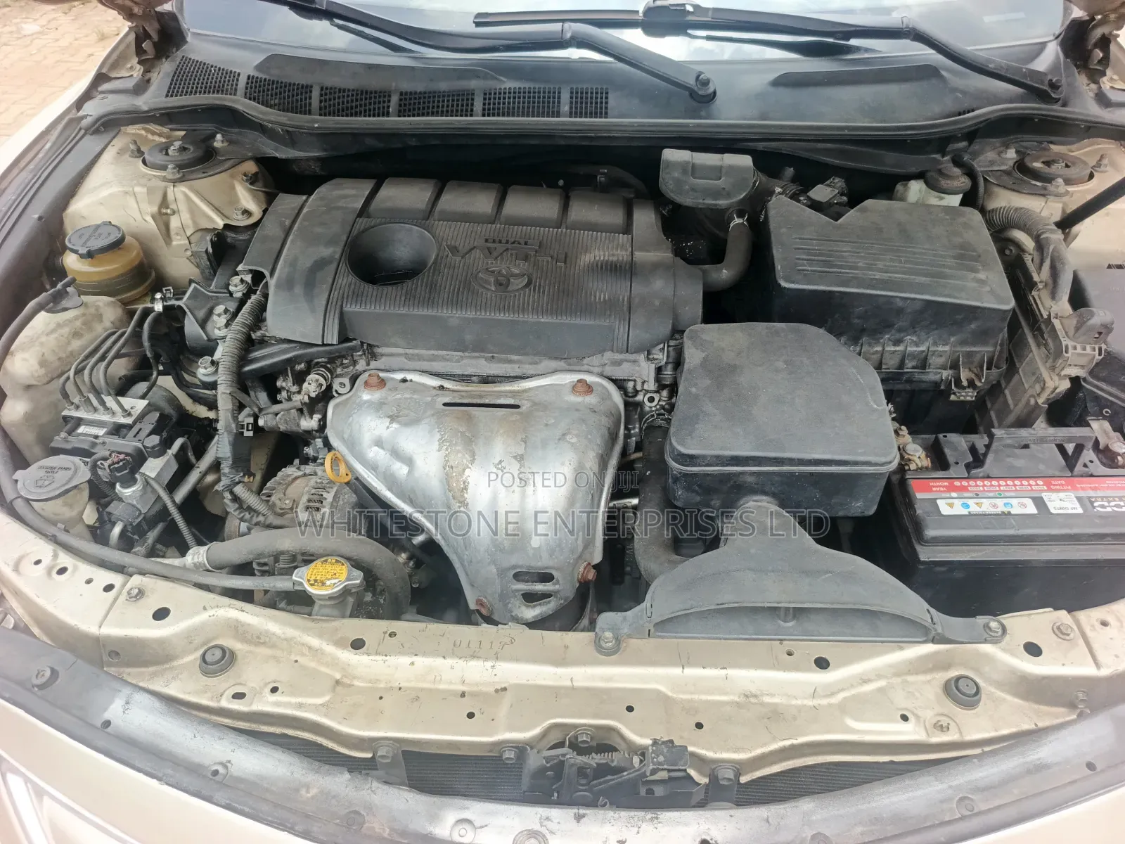Toyota Camry 2010 Gold