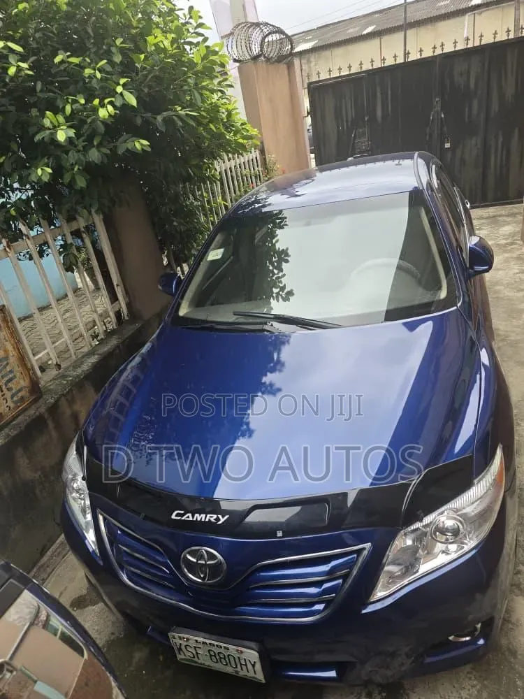 Toyota Camry 2010 Blue