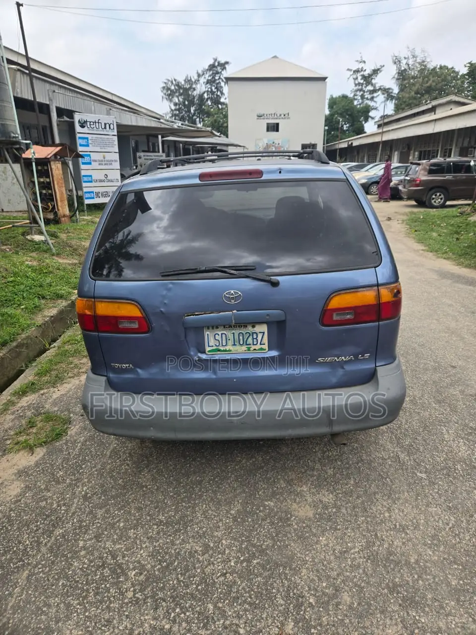 Toyota Sienna 2000 Gray