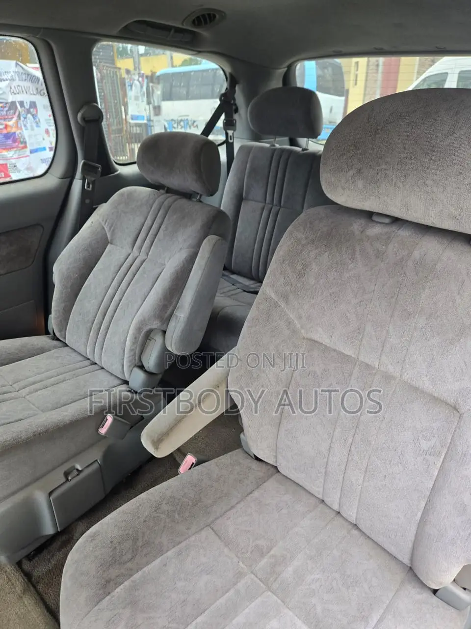 Toyota Sienna 2000 Gray