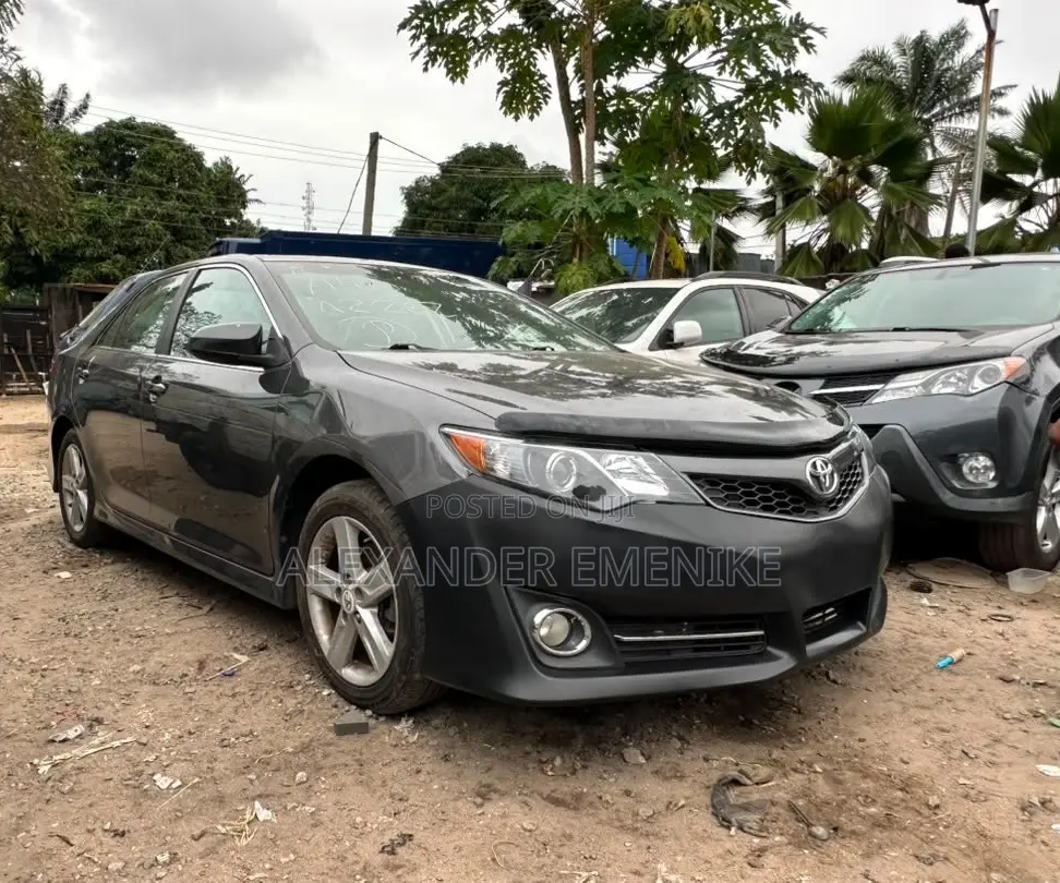 Toyota Camry SE Limited Edition 4dr Sedan (2.5L 4cyl 6A) 2012 Gray