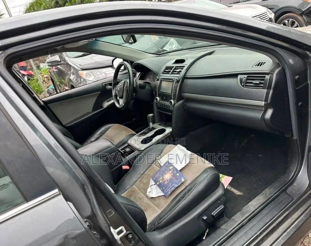 Toyota Camry SE Limited Edition 4dr Sedan (2.5L 4cyl 6A) 2012 Gray