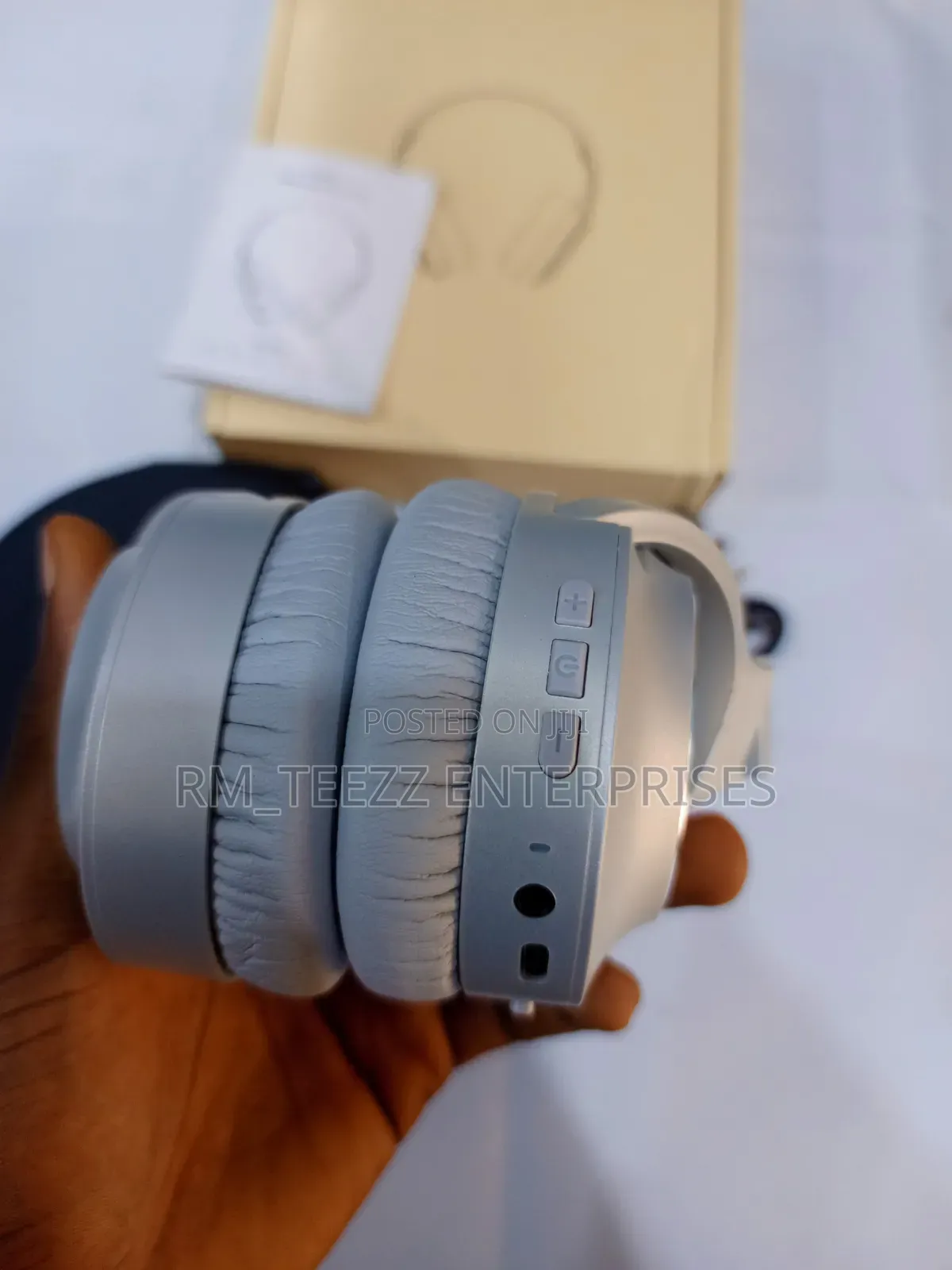 Anc805b Active Noise Cancelling Wireless Headphones With Case
