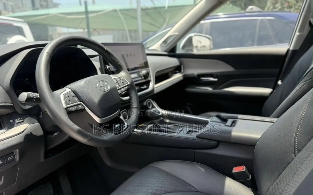 Toyota Highlander Limited 2025 White