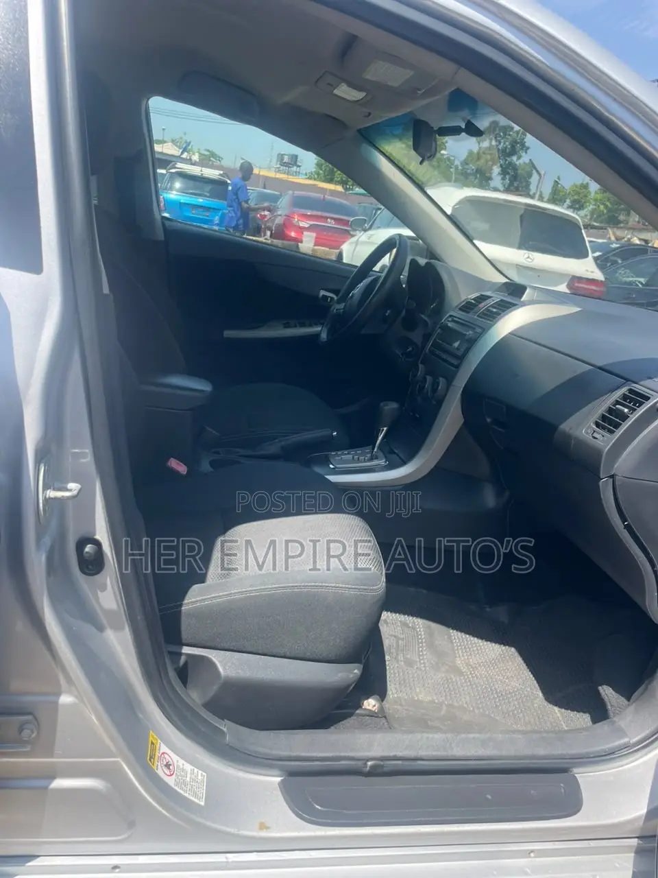 Toyota Corolla 2012 Silver