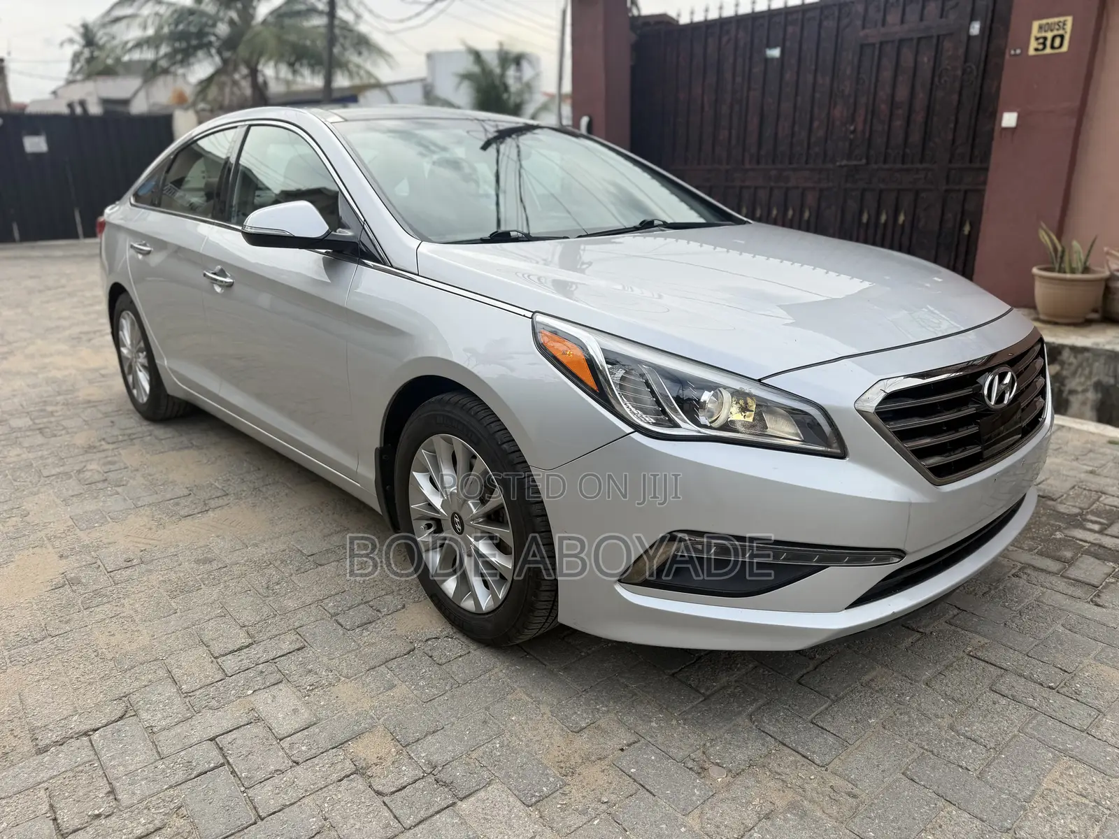 Hyundai Sonata Limited w/Brown Leather 4dr Sedan (2.4L 4cyl 6A) 2015 Silver