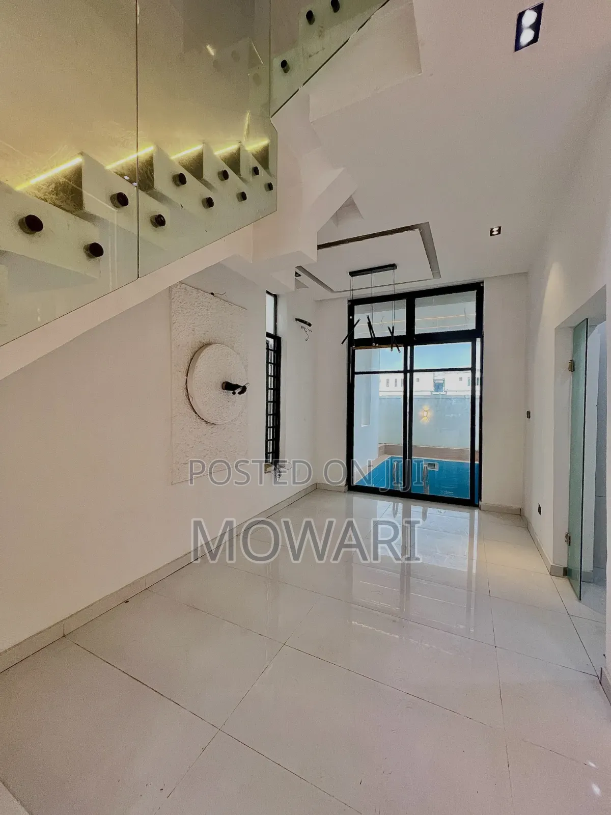 5bdrm Duplex in Lekki Expressway for sale