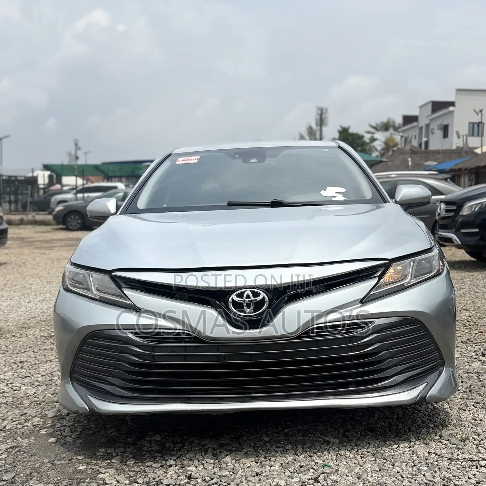 Toyota Camry 2018 Silver