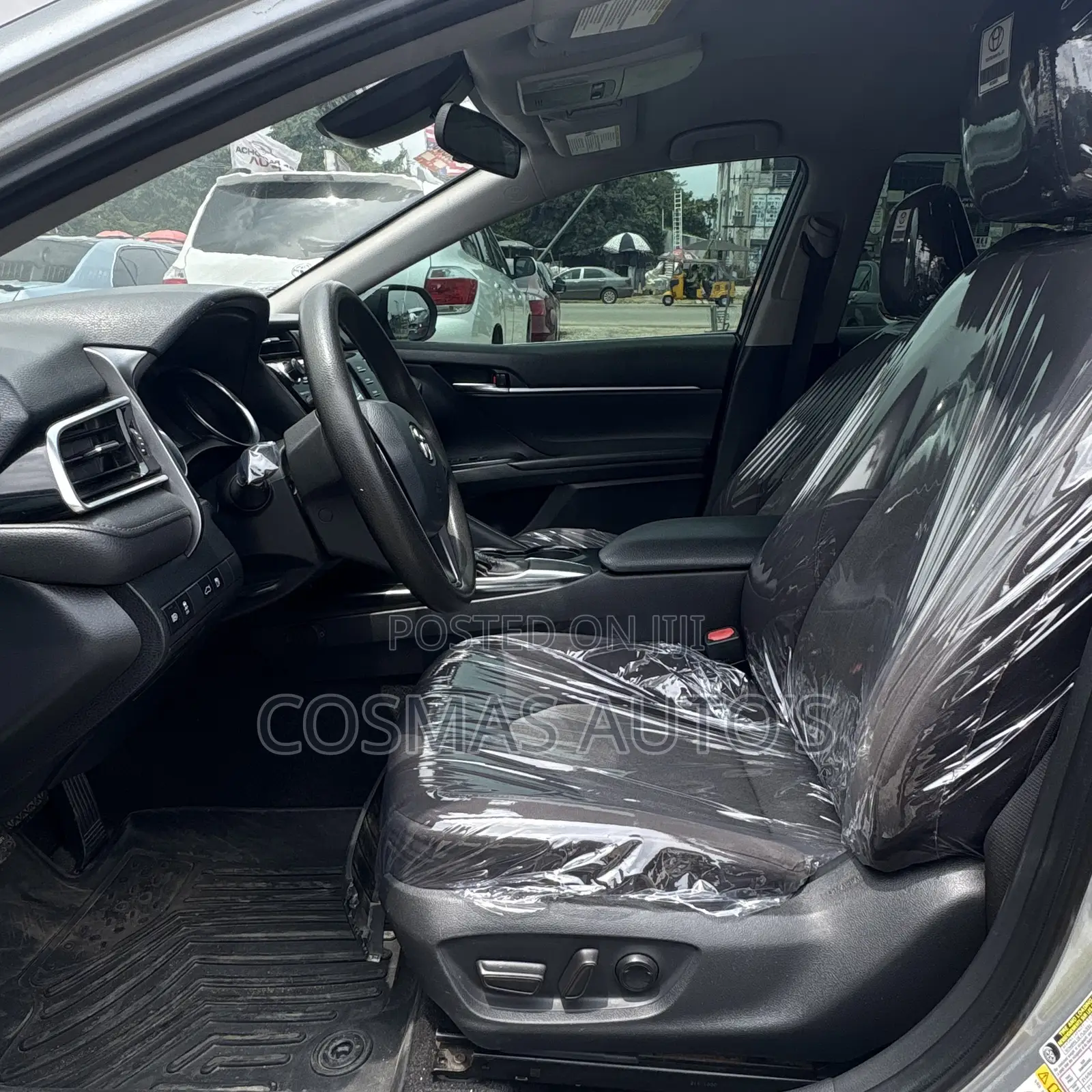 Toyota Camry 2018 Silver