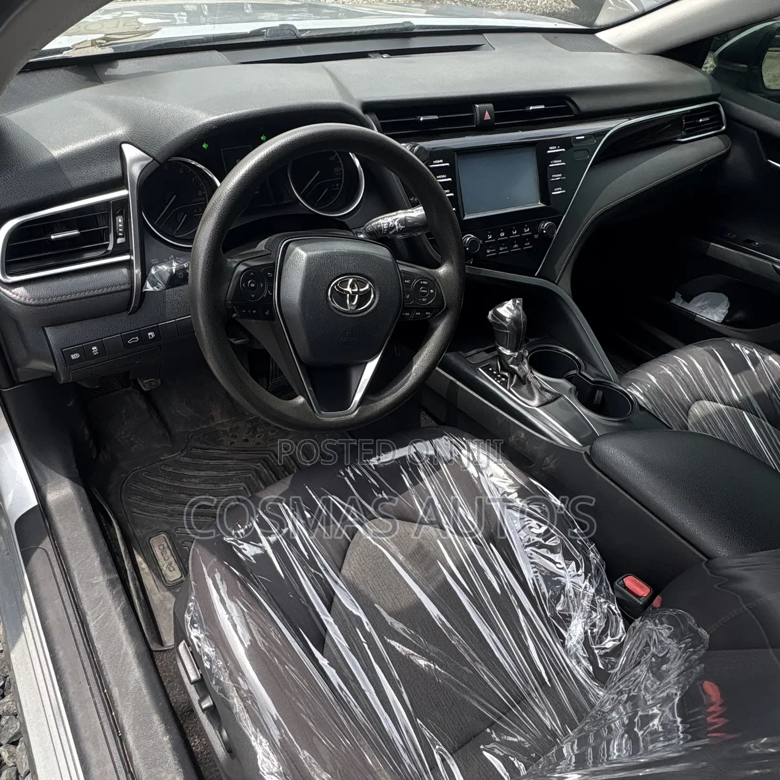 Toyota Camry 2018 Silver