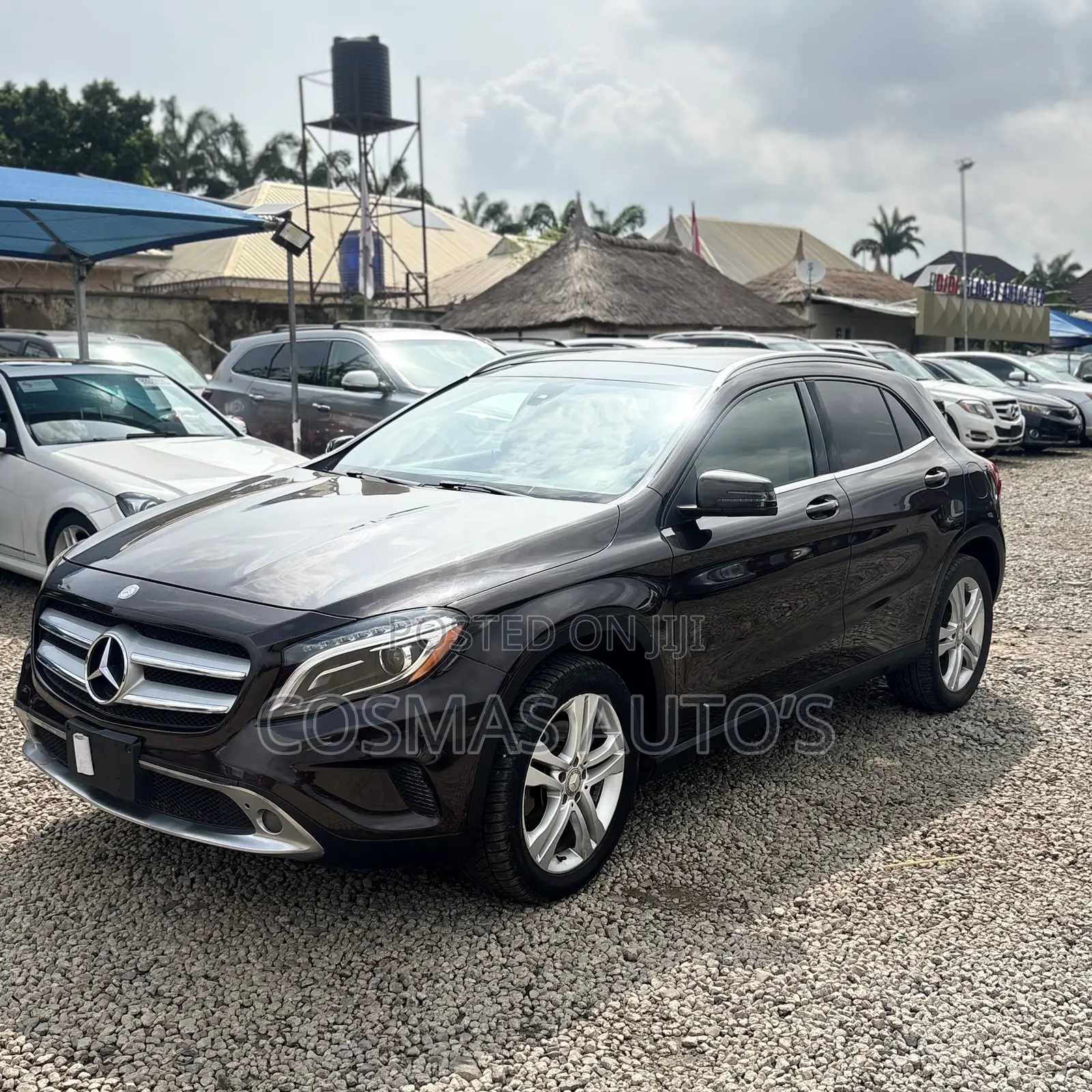 Mercedes-Benz GLA 250 2015 Maroon
