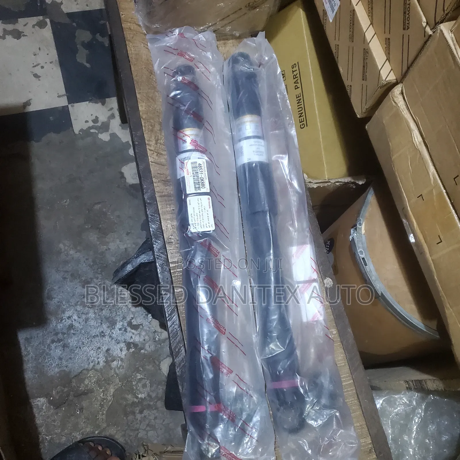 Back Shock Abserber of Toyota Hilux 2014 to 2020