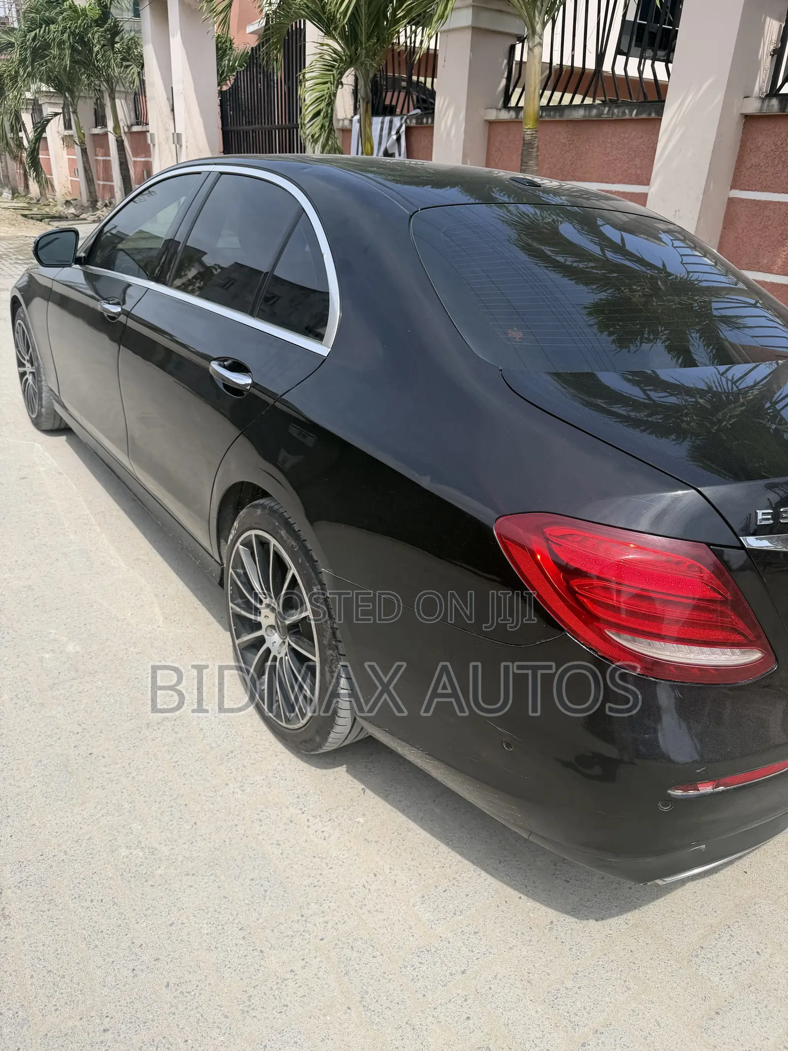 Mercedes-Benz E300 4Matic AWD Sedan (2.0L 4cyl 9A) 2017 Black