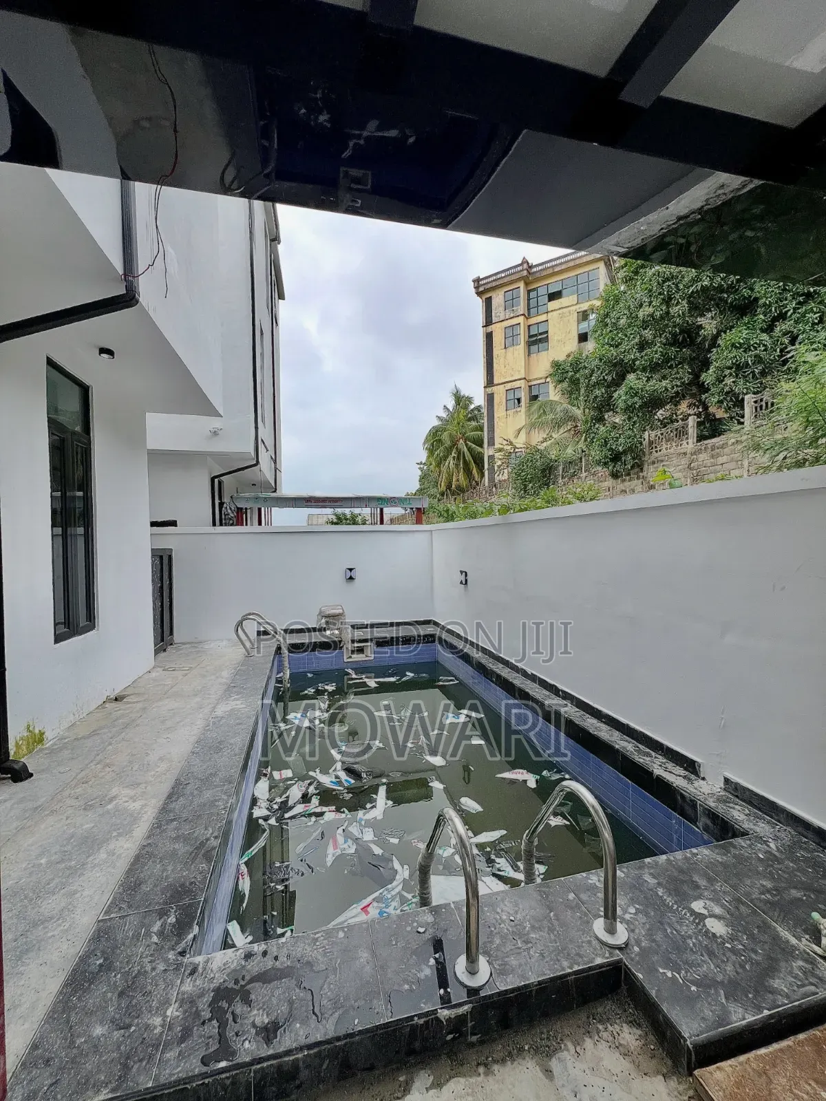 5bdrm Duplex in Lekki Expressway for sale