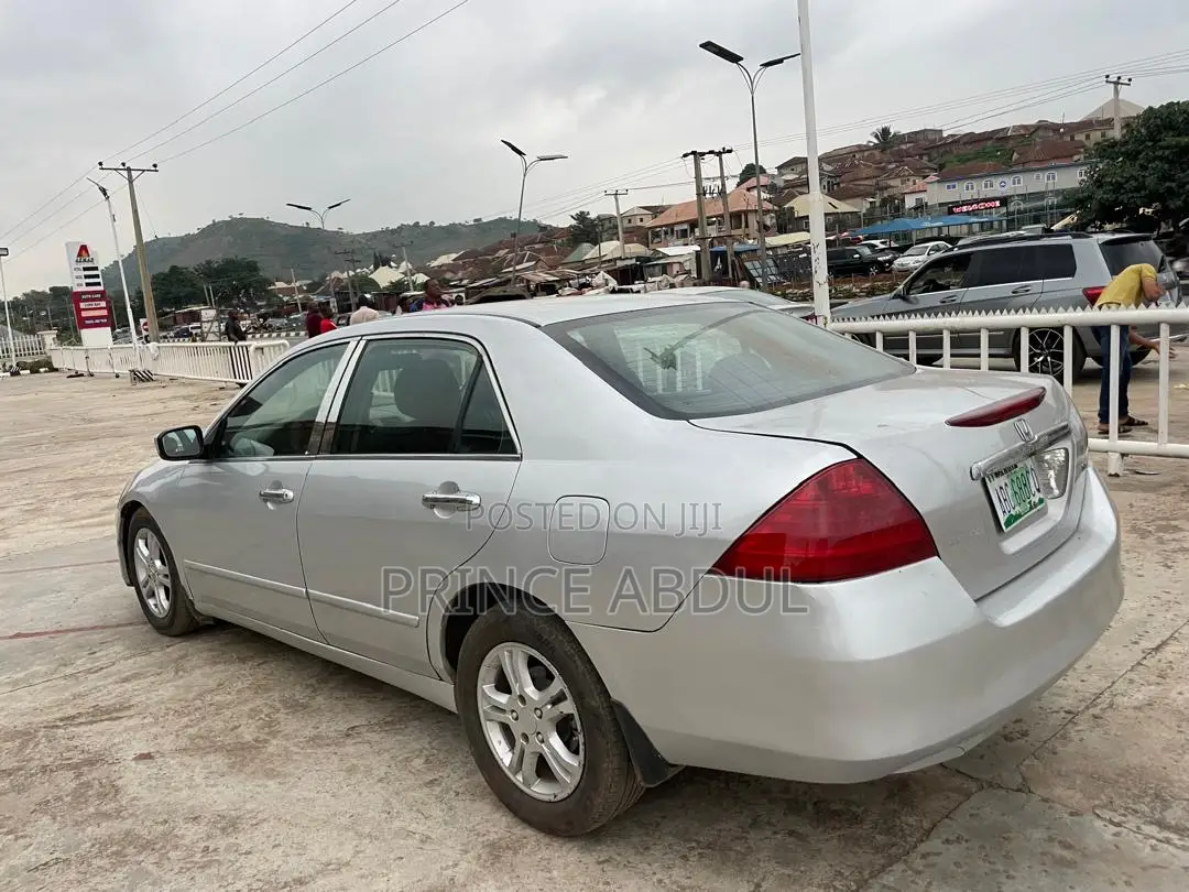 Honda Accord 2007 Silver