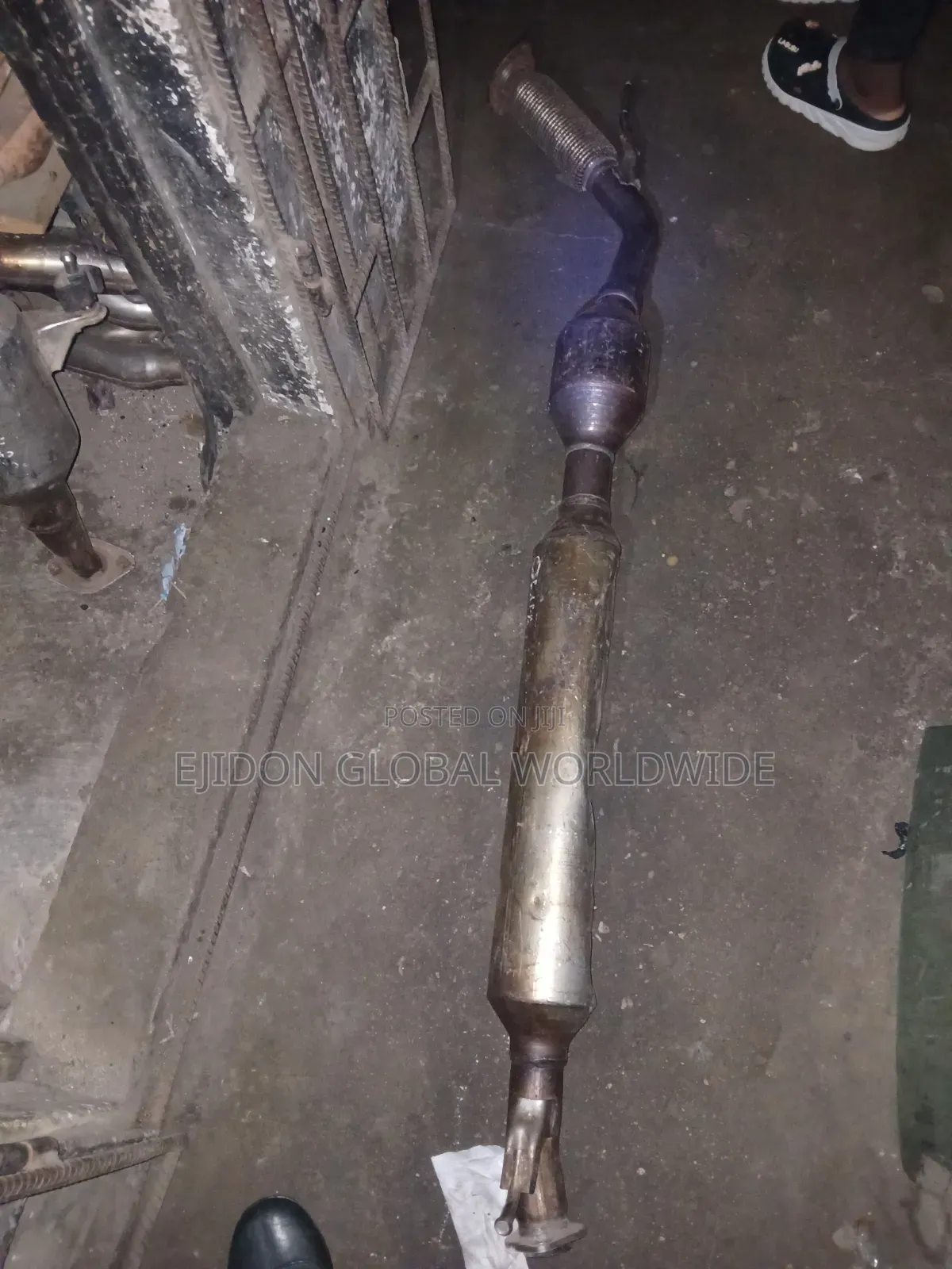 Center Exhaust Catalyst Toyota Rav4 Venza 2023 2024 2025 2026