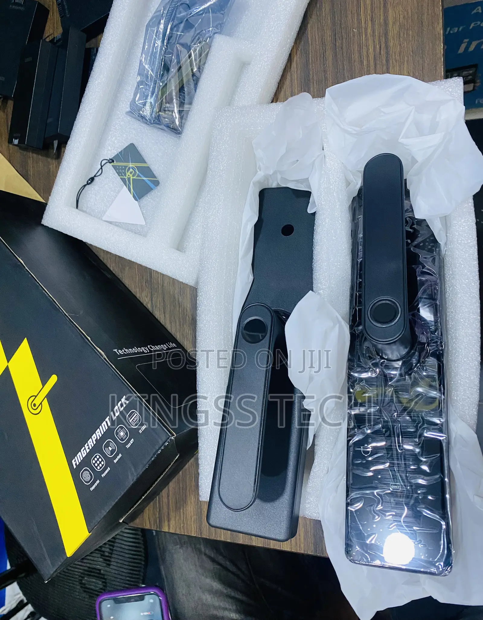 Small Size Fingerprint Smart Door Lock ( Tuya ).