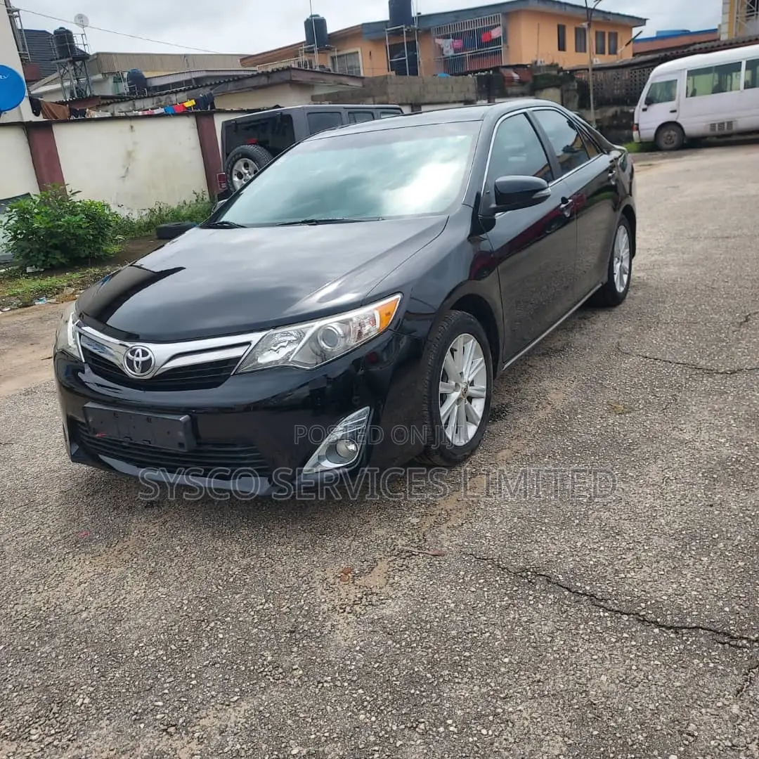 Toyota Camry XLE 4dr Sedan (2.5L 4cyl 6A) 2014 Black
