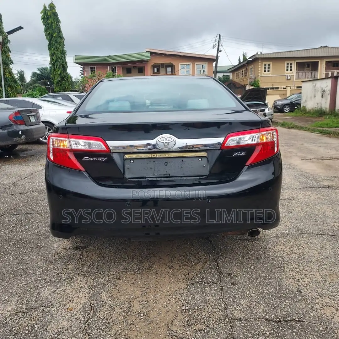 Toyota Camry XLE 4dr Sedan (2.5L 4cyl 6A) 2014 Black
