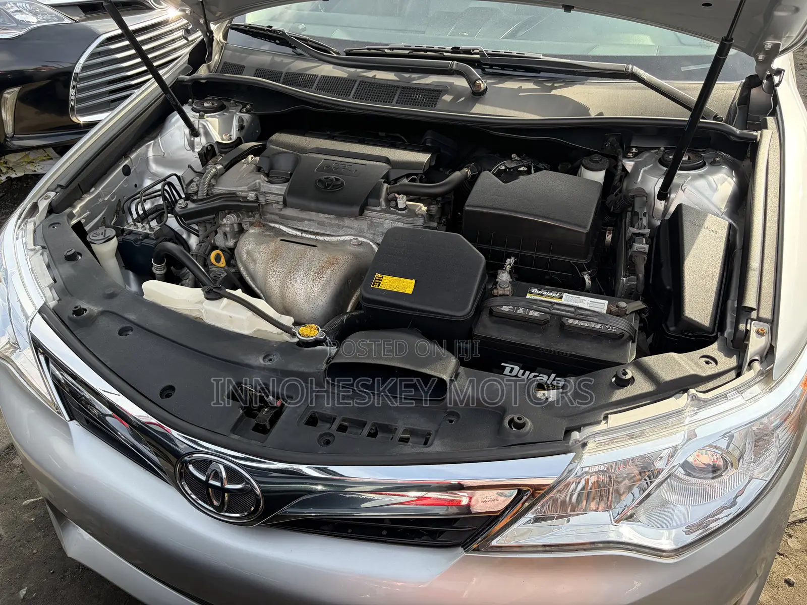 Toyota Camry XLE 4dr Sedan (2.5L 4cyl 6A) 2013 Silver