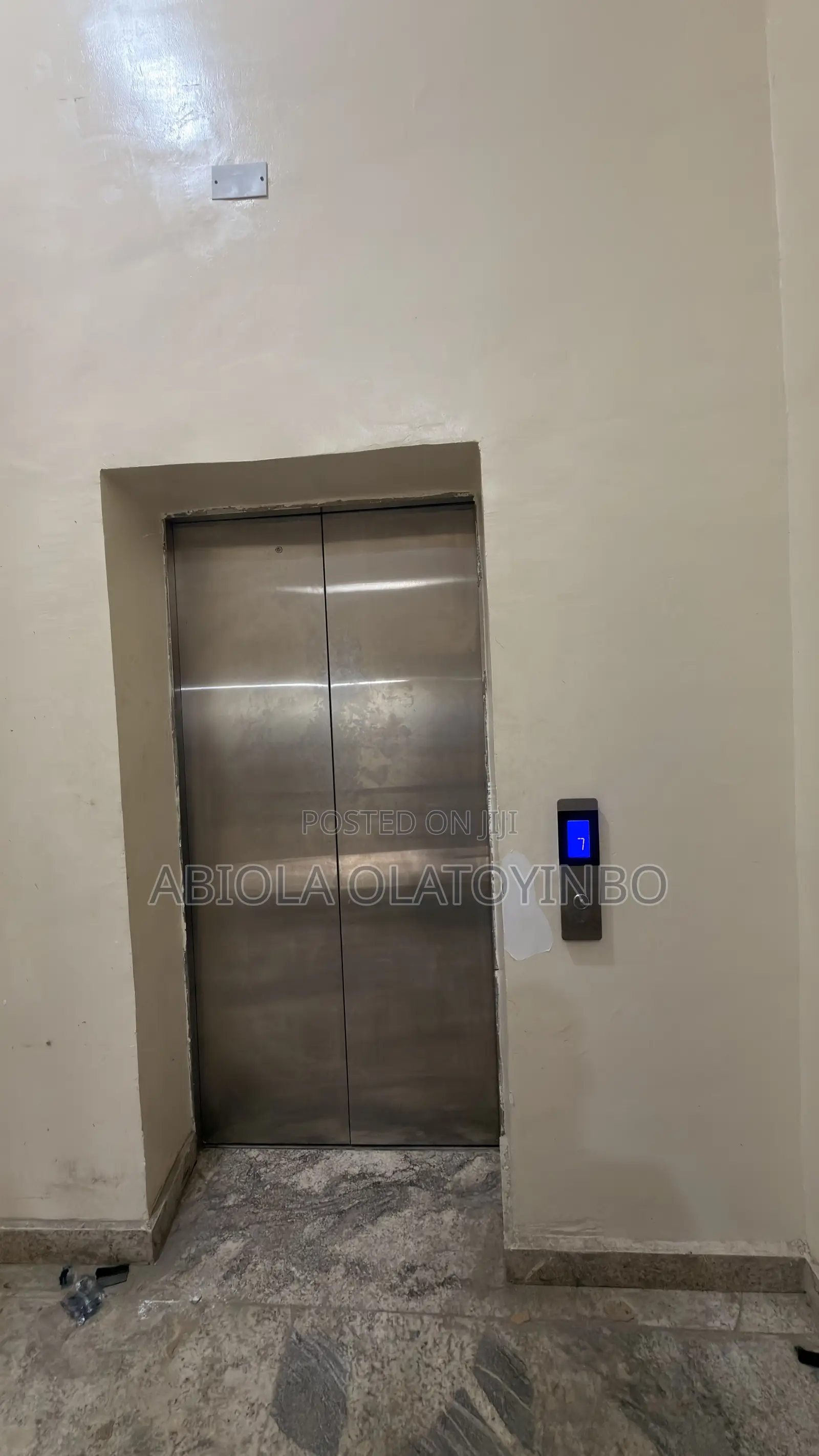 2bdrm Penthouse in Ahmadu Bello Way for rent
