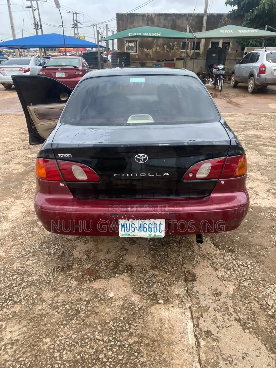 Toyota Corolla 2000 Black