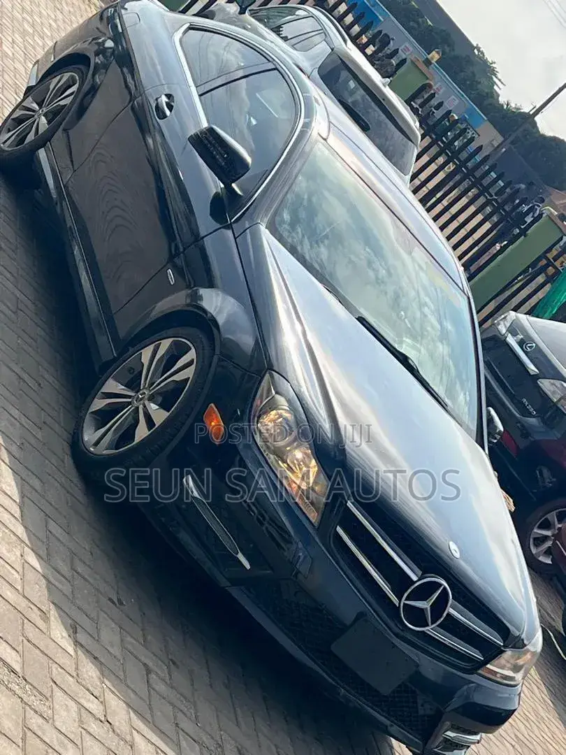 Mercedes-Benz C250 2014 Black