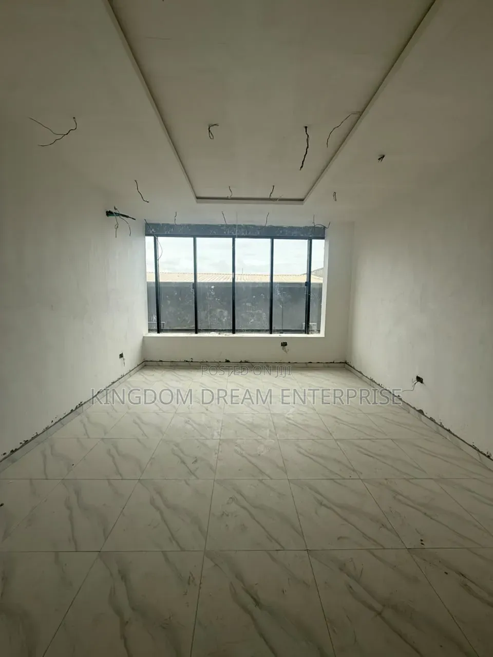Shop Spaces (50sqm, 25sqm, 41sqm Lekki Phase 1 Ngn300,000/SQM