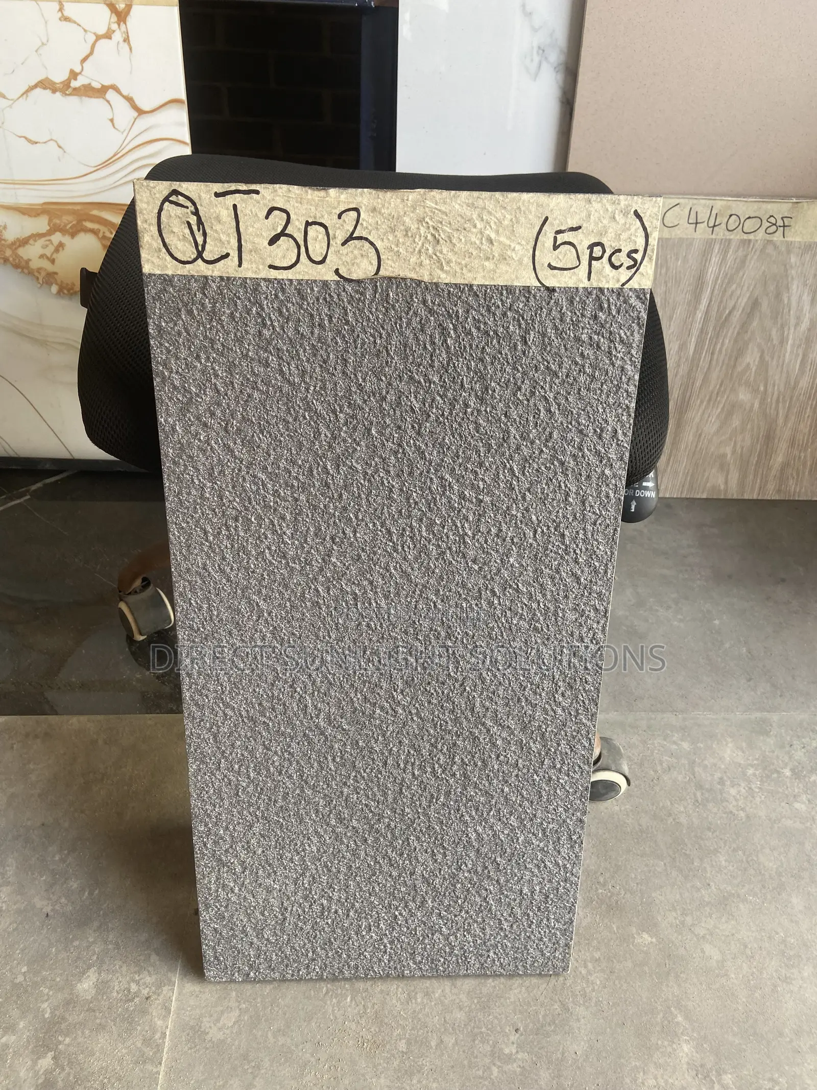 30 by 60 Floor Tile Com Compound