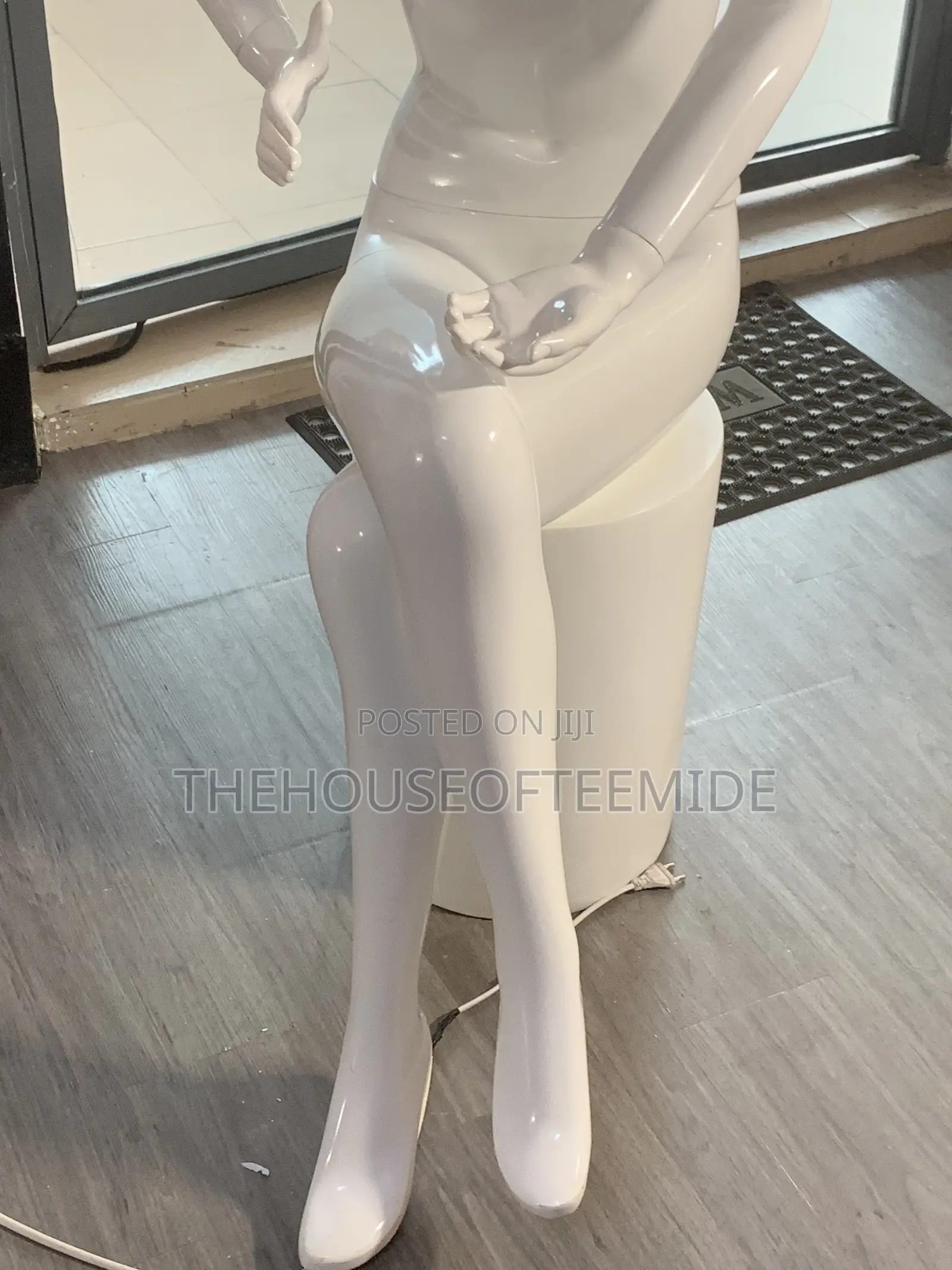 Sitting Mannequin