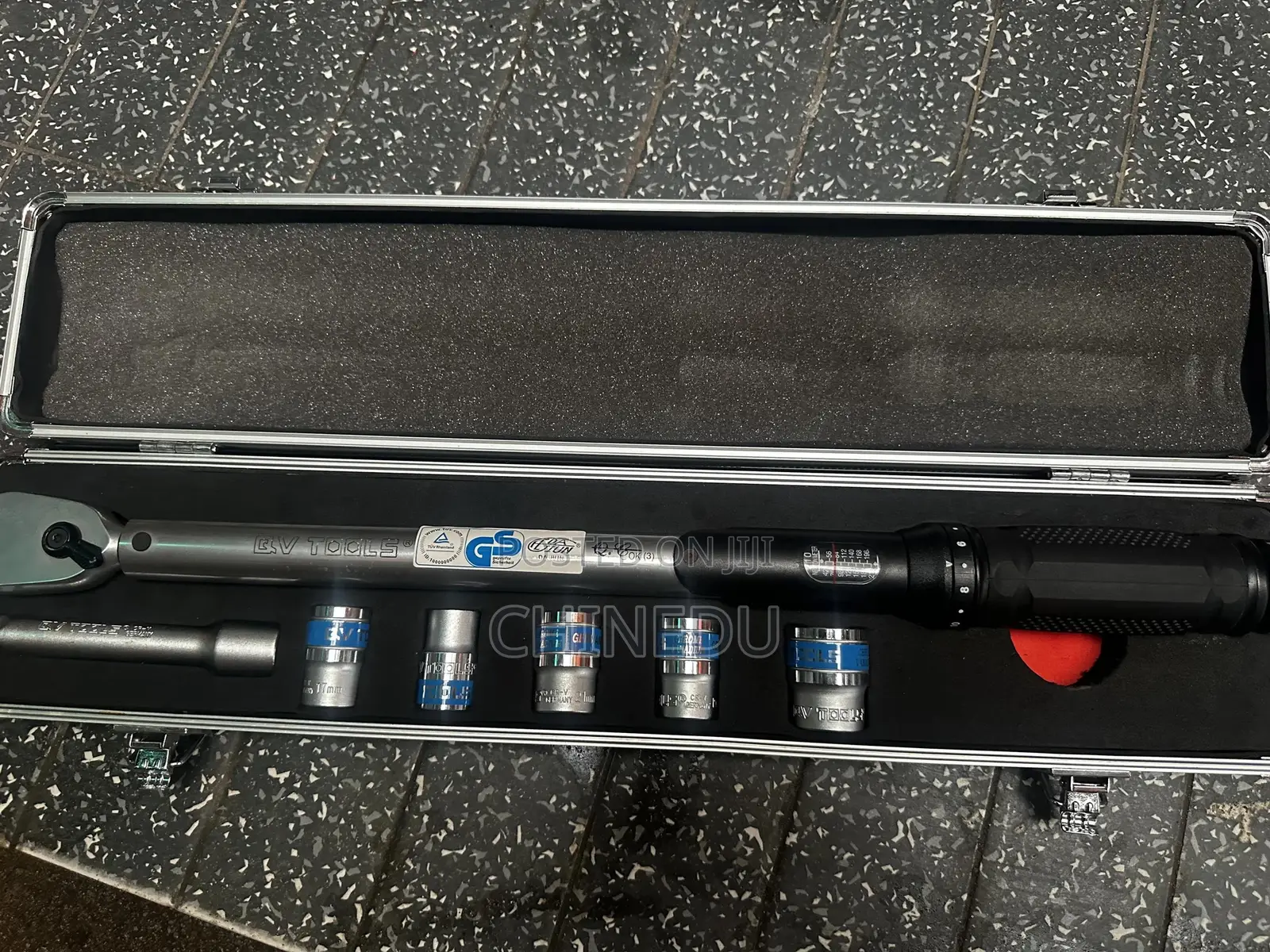 1/2” Drive Torque Wrench Set With Wheel Sockets