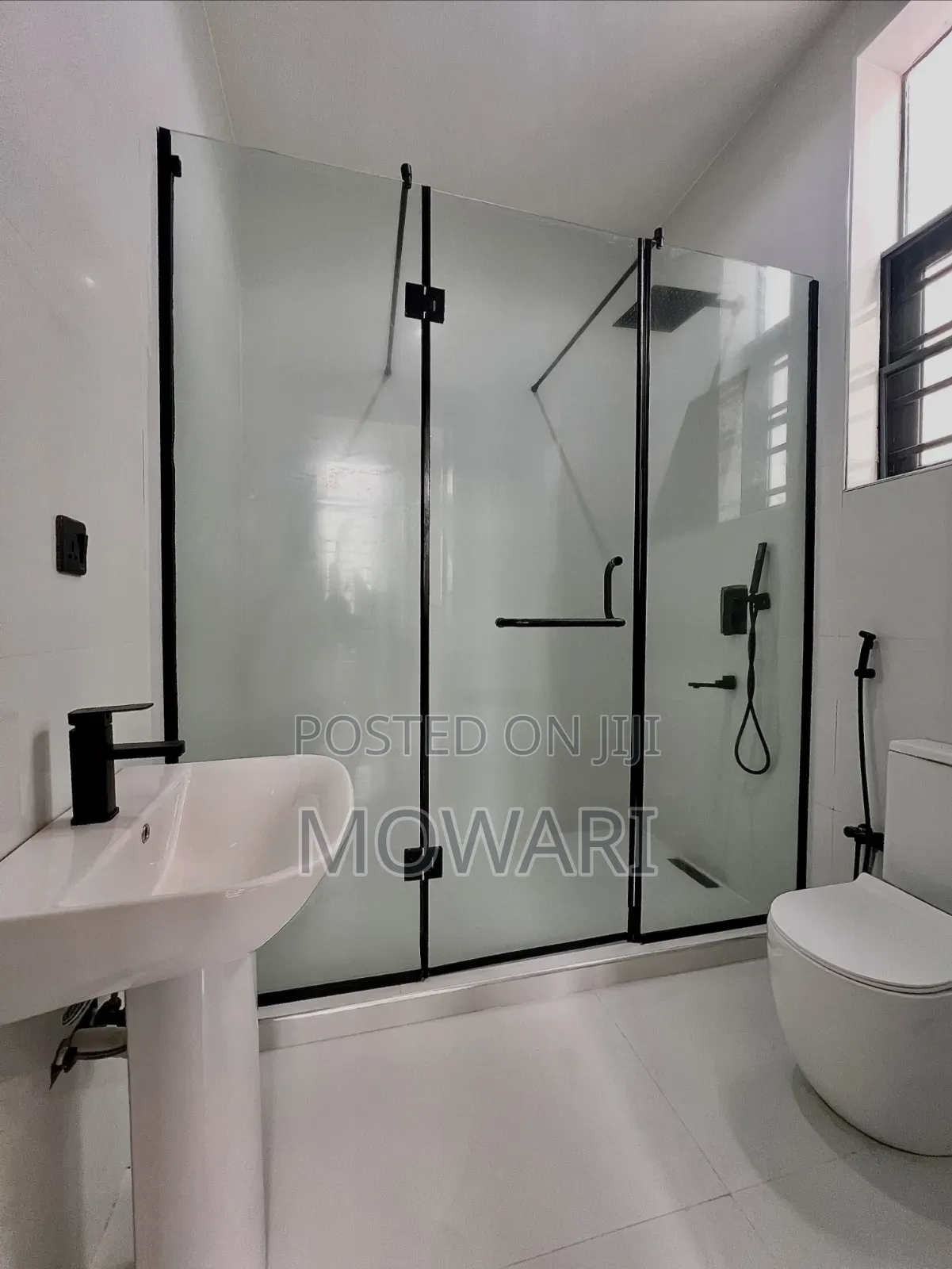 5bdrm Duplex in Lekki Expressway for sale