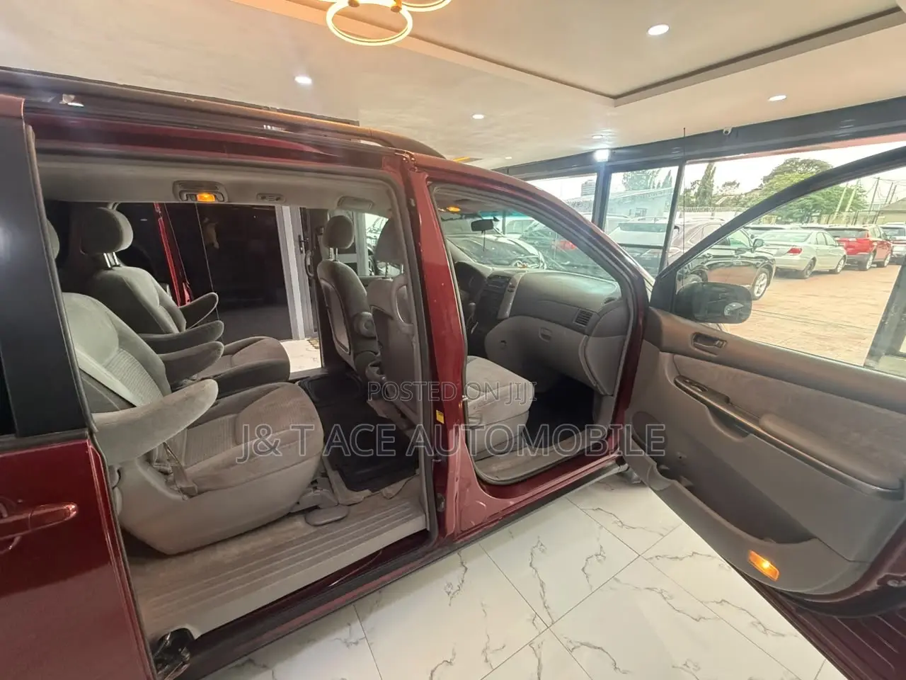Toyota Sienna 2006 Red
