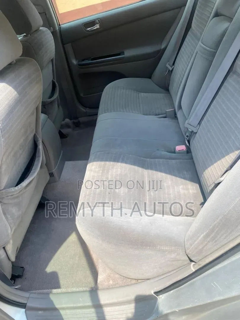 Toyota Camry 2005 Silver