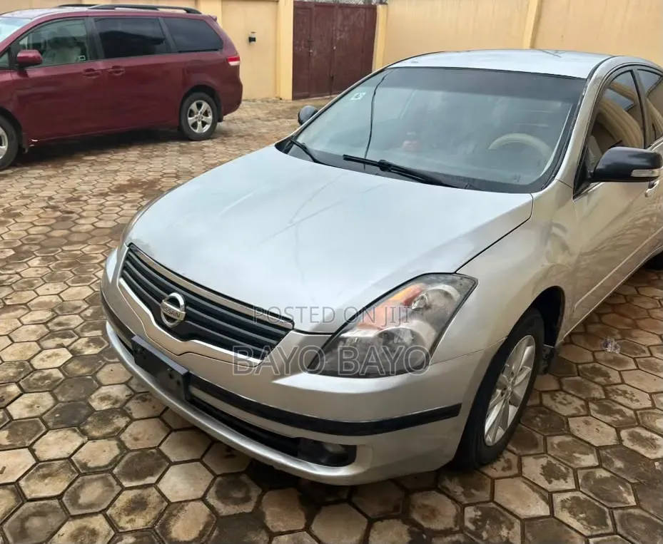 Nissan Altima 2008 Silver