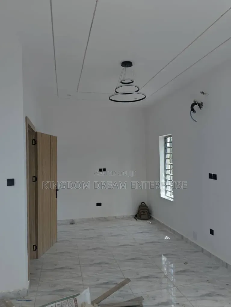 3bdrm Block of Flats in Ikeja Gra Lagos for rent