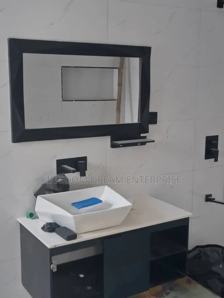 3bdrm Block of Flats in Ikeja Gra Lagos for rent