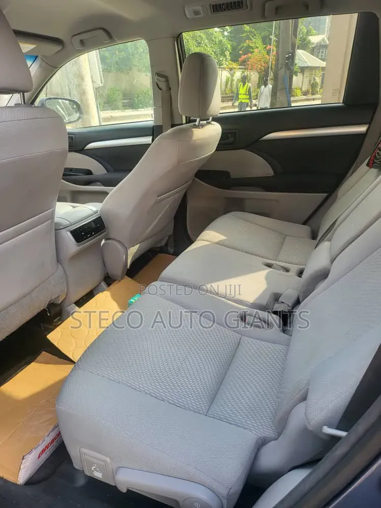 Toyota Highlander 2016